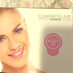 LUMINESS AIR Airbrush makeup system. Extras!
